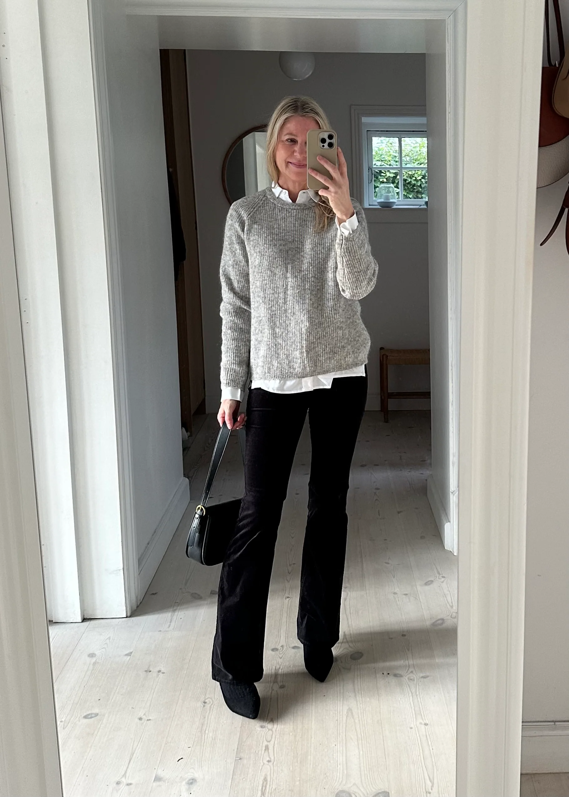Urban Pioneers Betzy Sweater Light Grey Melange - Image 2