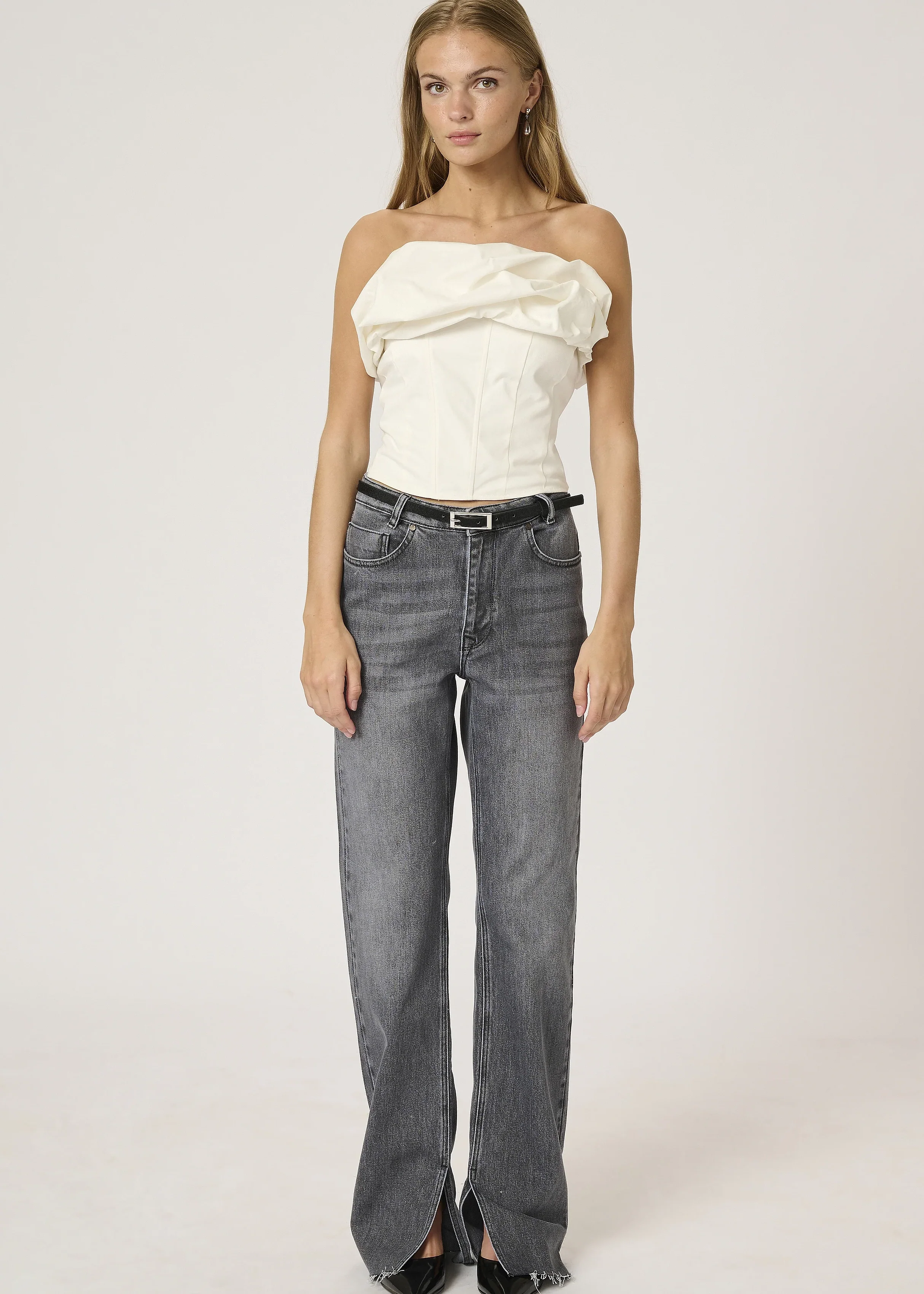 My Essential Wardrobe DaisyMW Denim High Straight Slit Dark Grey Retro Wash - Image 3