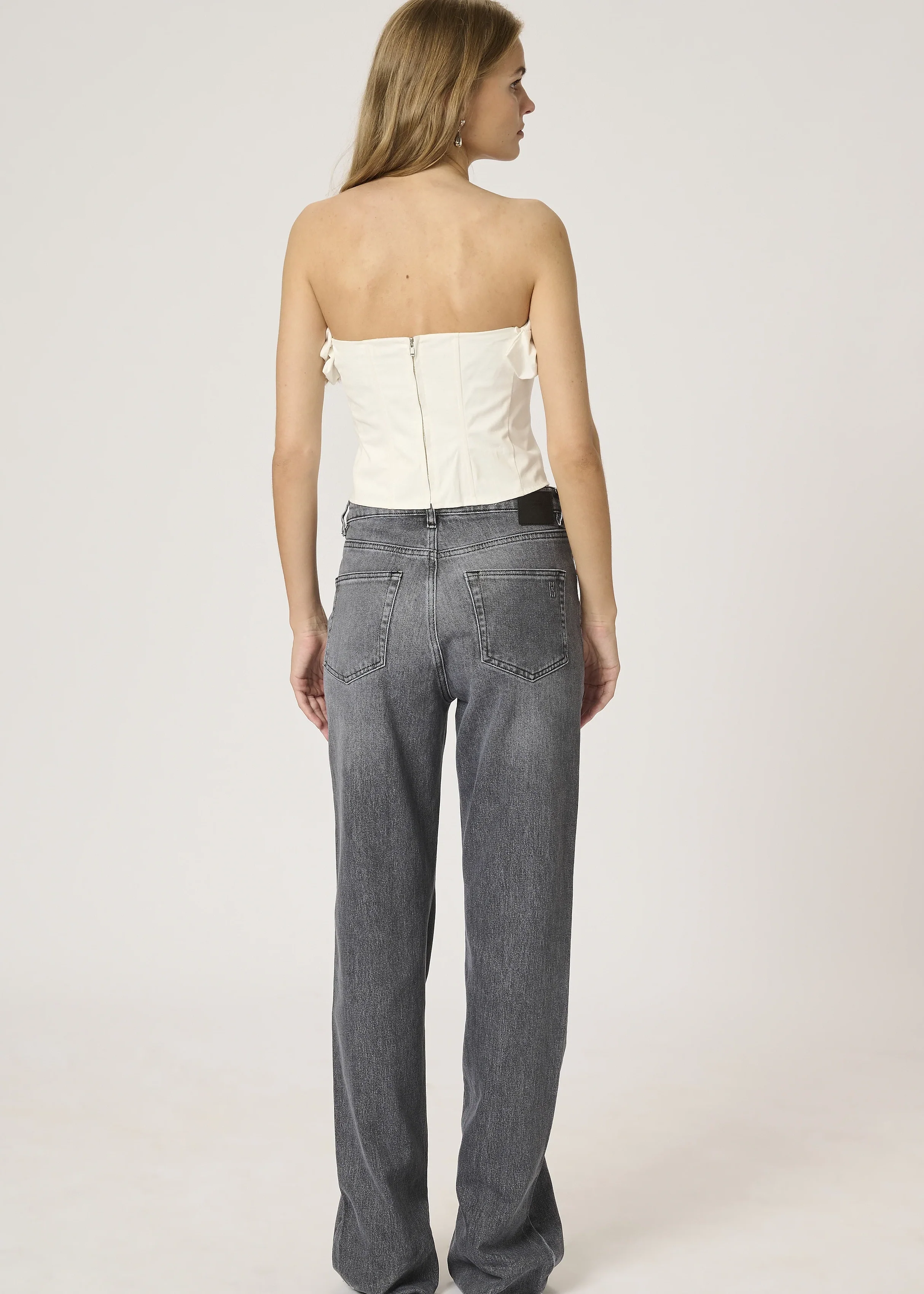 My Essential Wardrobe DaisyMW Denim High Straight Slit Dark Grey Retro Wash - Image 4