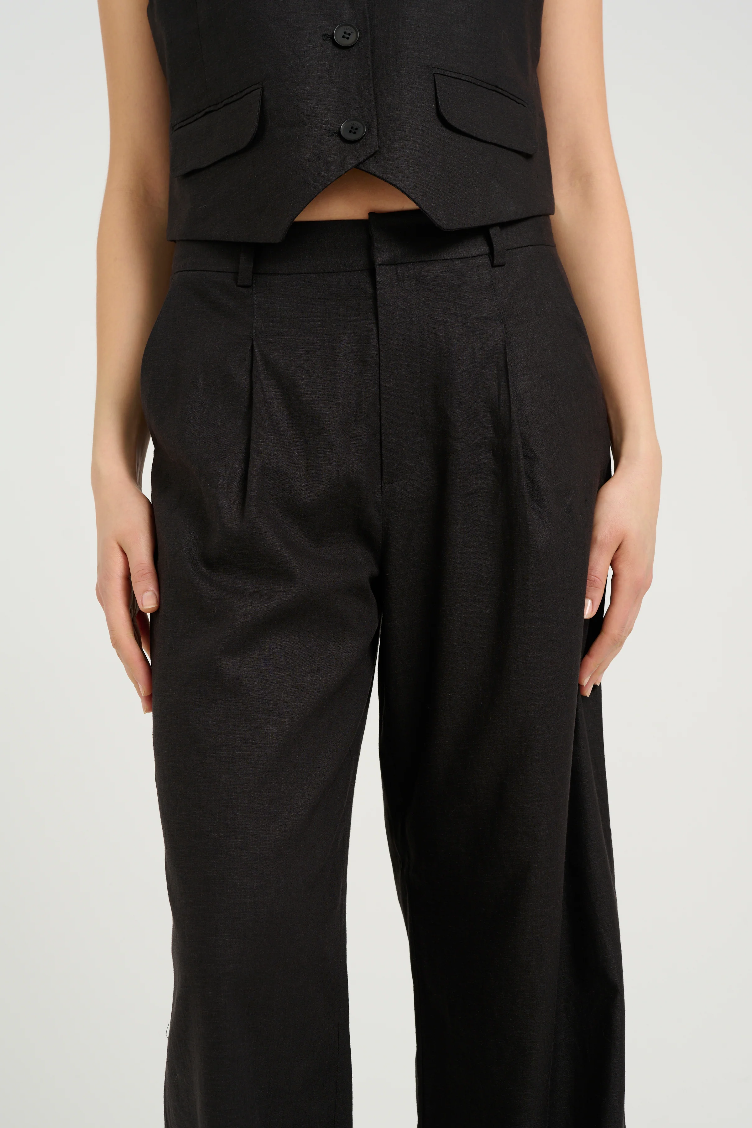 Gestuz ElarahGZ linen HW pants NOOS black - Image 3