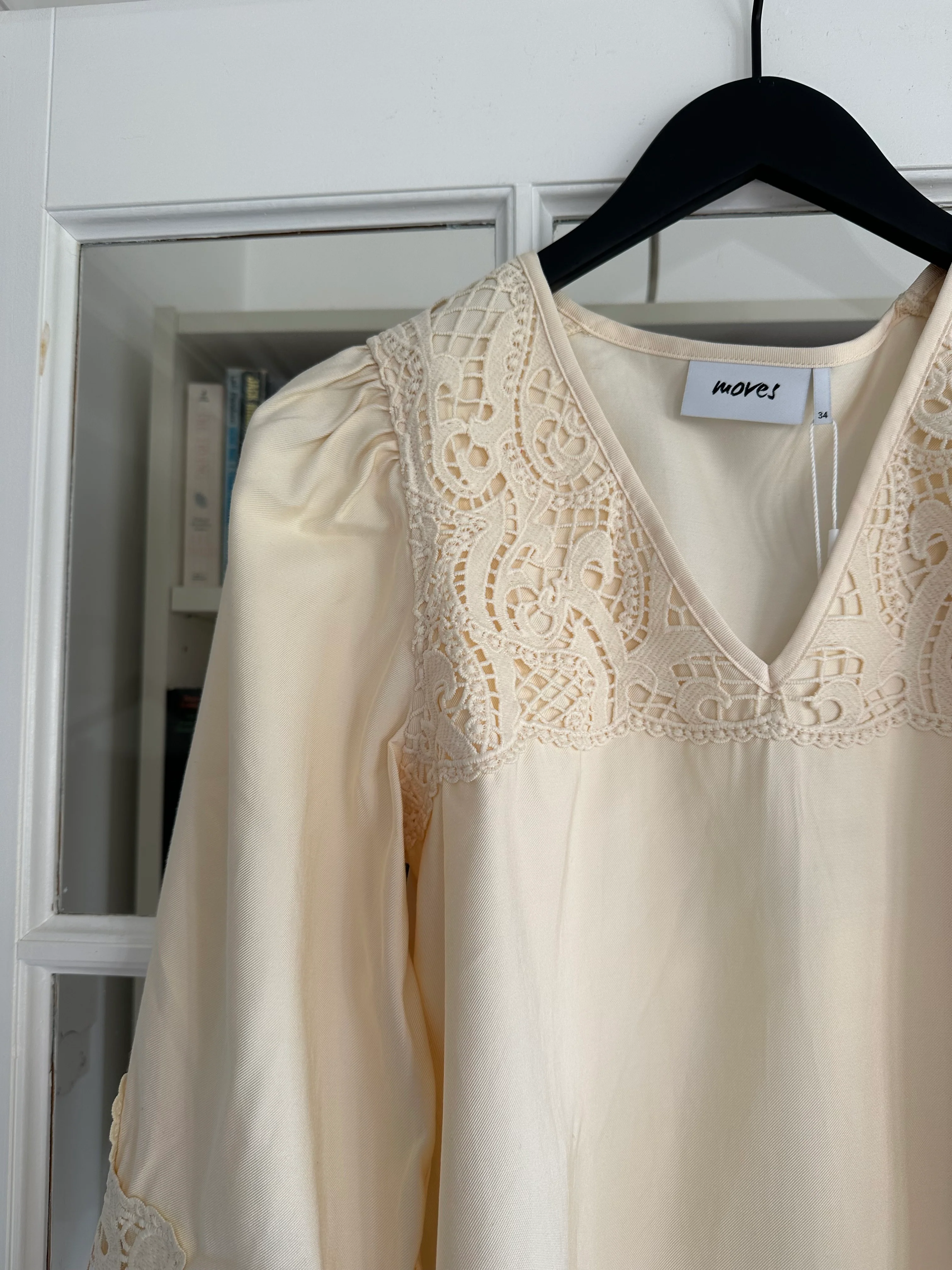 Moves Erisa 2896 Blouse Birch - Image 8