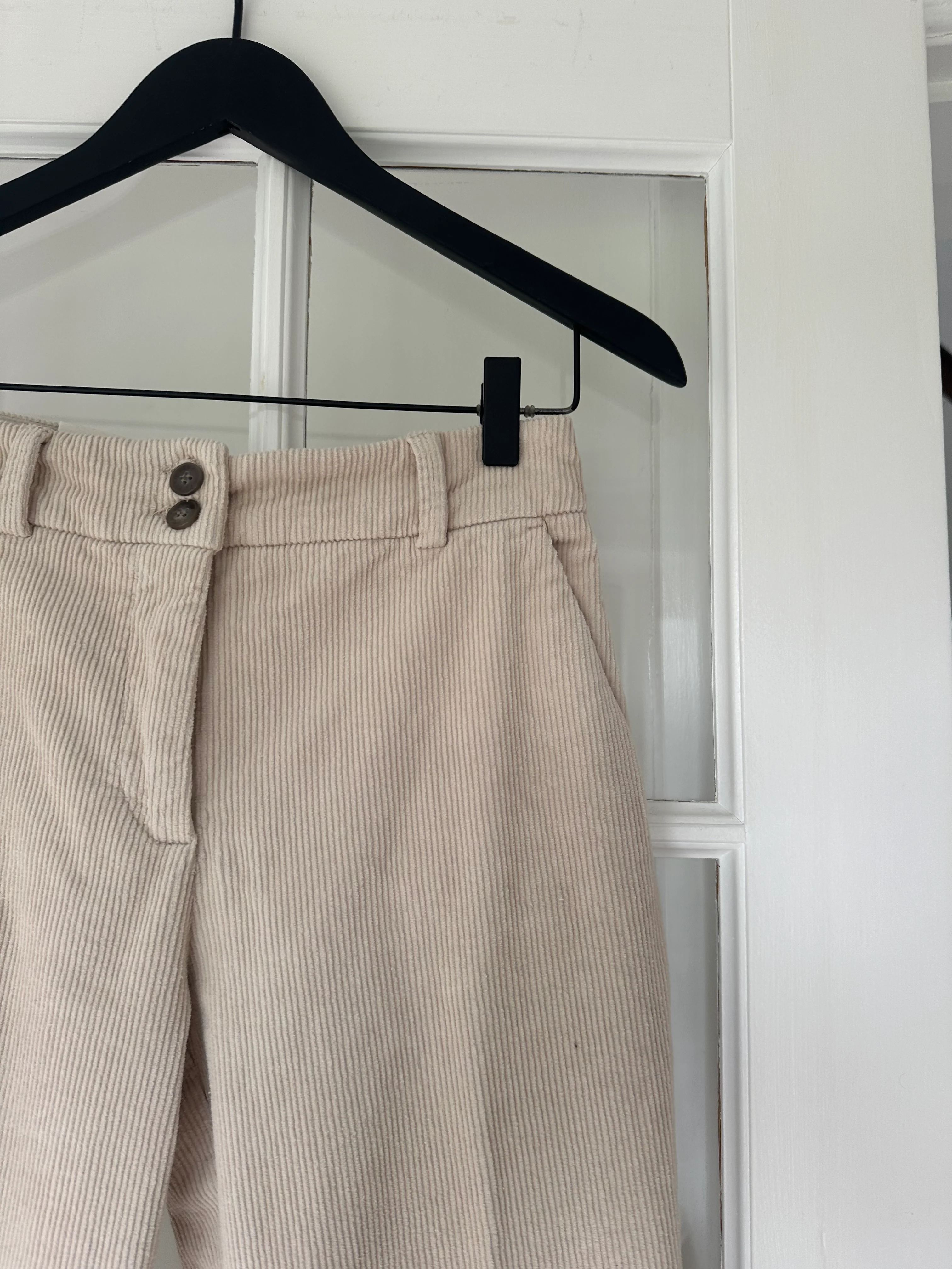 Five Units ClaraFV Winter White Corduroy - Image 7