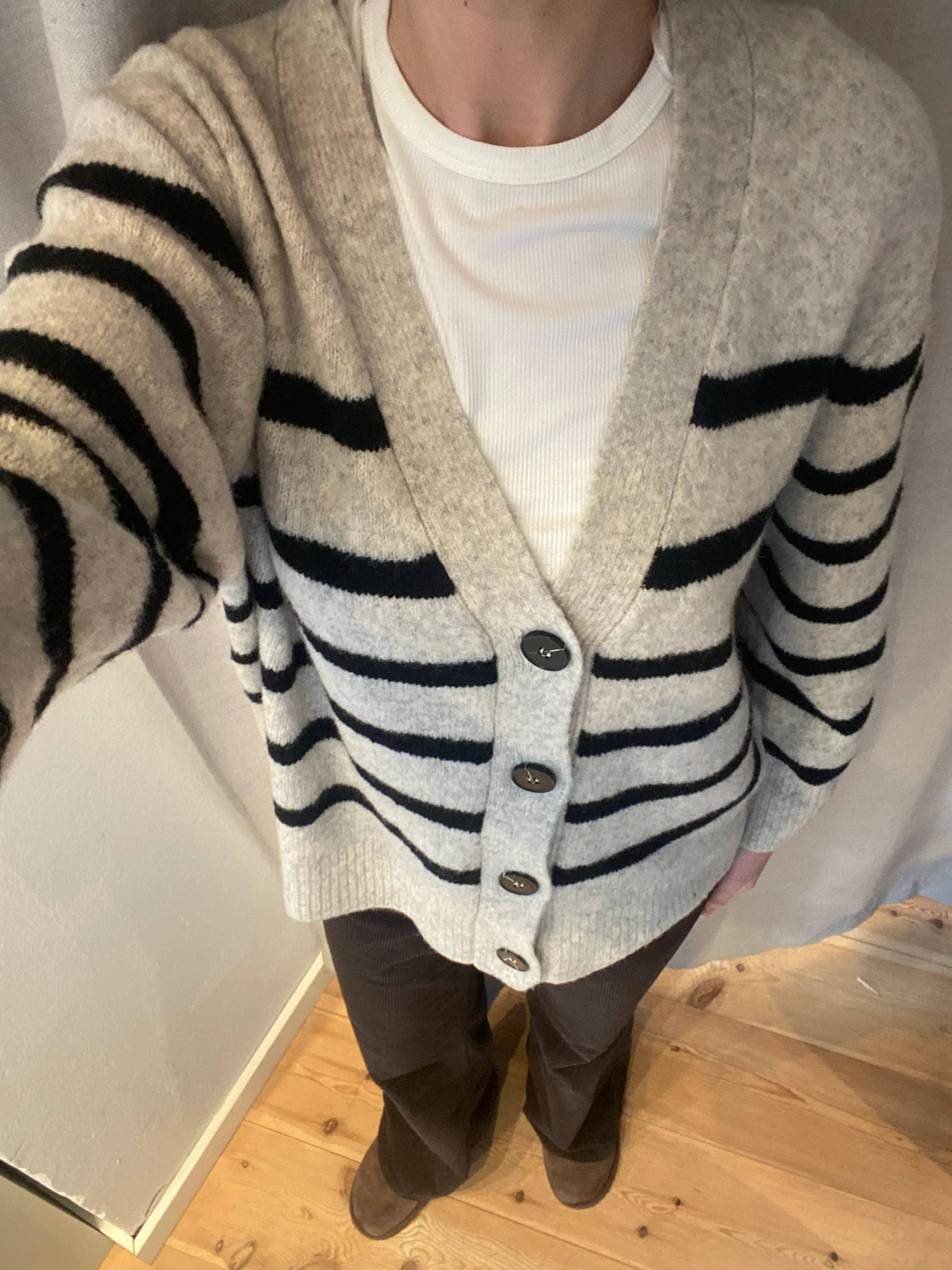 Soaked SLBriony Cardigan Dune and Black Strip - Image 2