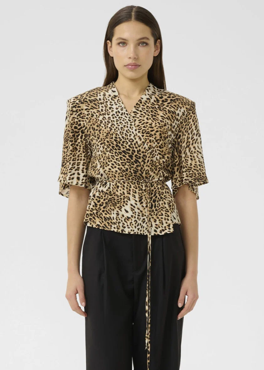 Gestuz GZkadla wrap top light leopard - Image 3