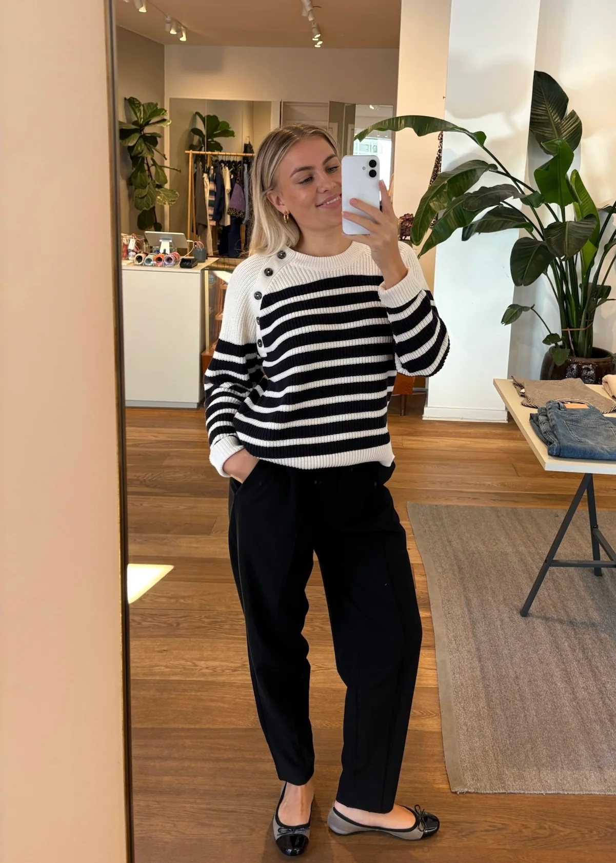 Five Units HaileyFV trousers black - Image 3