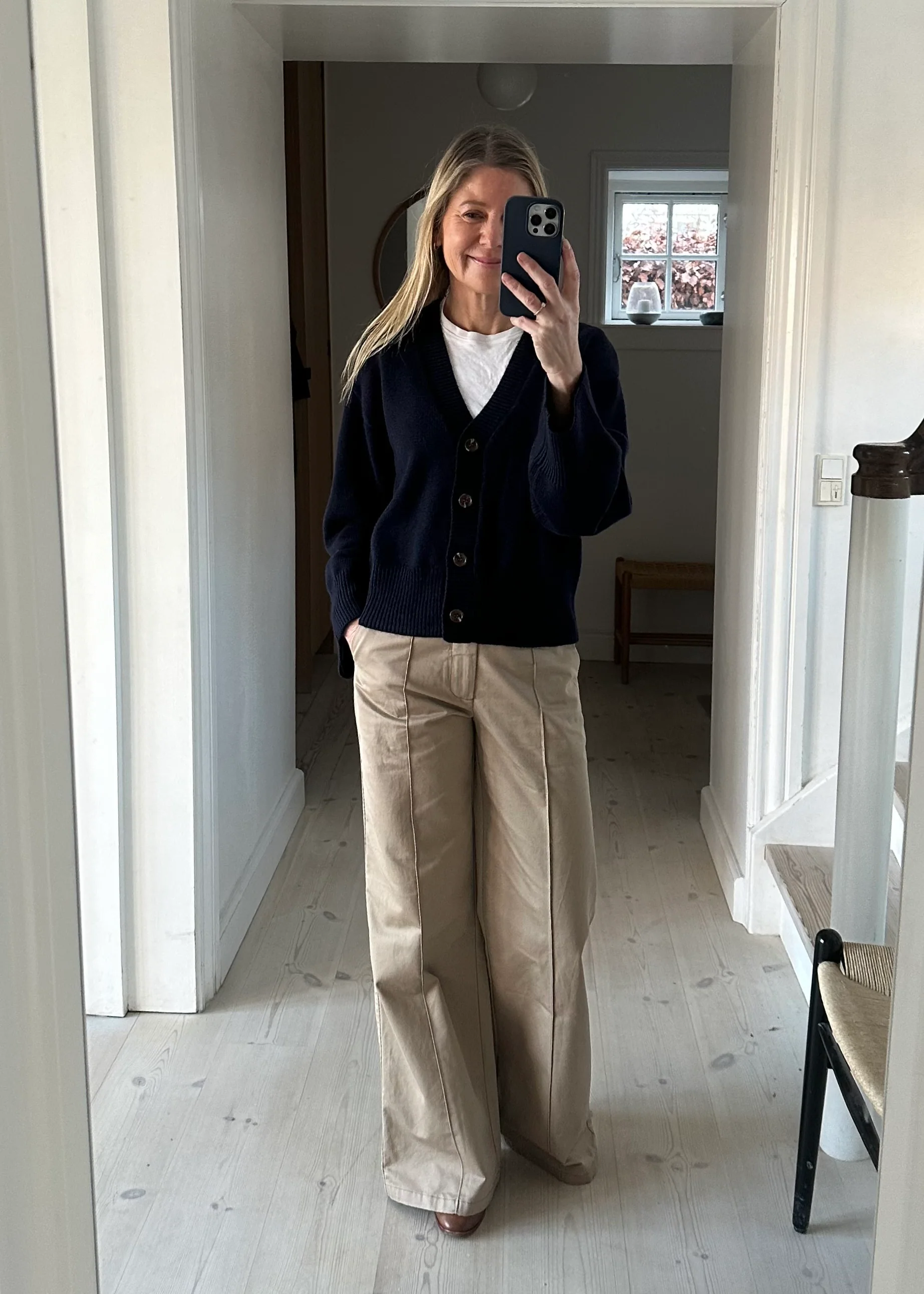 Sofie Schnoor Izzasw Trousers dark sand - Image 4
