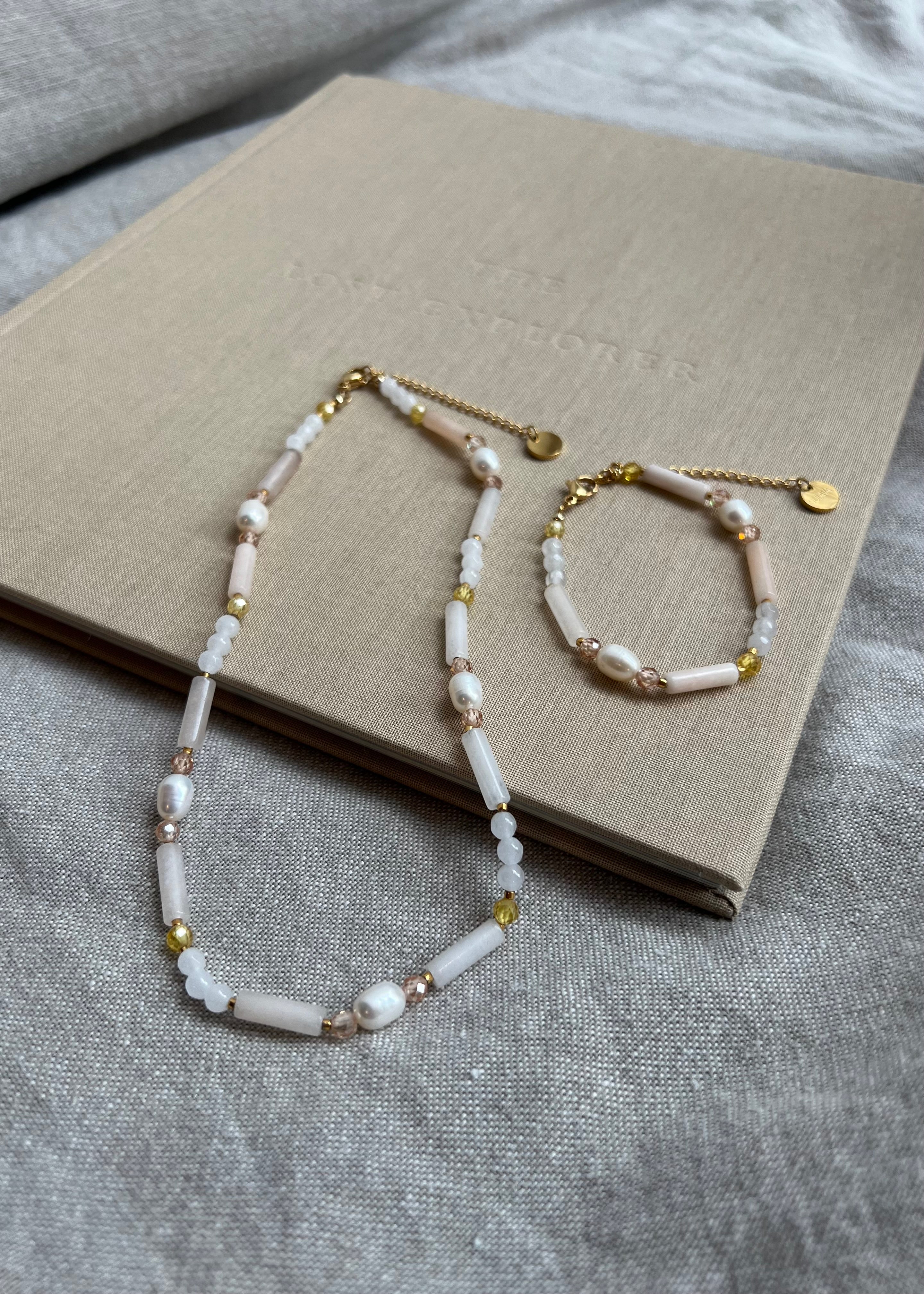 Sui Ava Kindness Bracelet Vanilla - Image 2