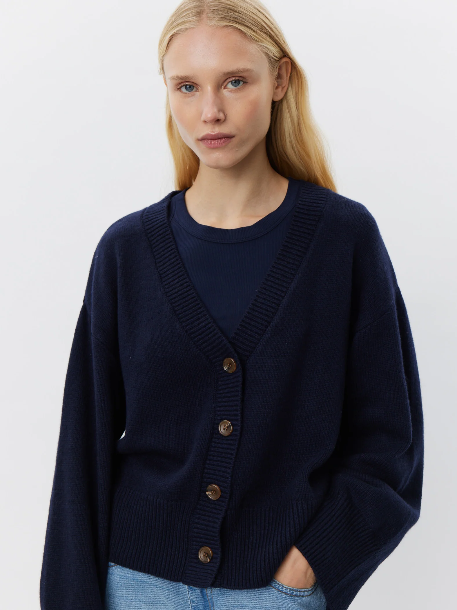 Sofie Schnoor Levasw cardigan navy blue - Image 4