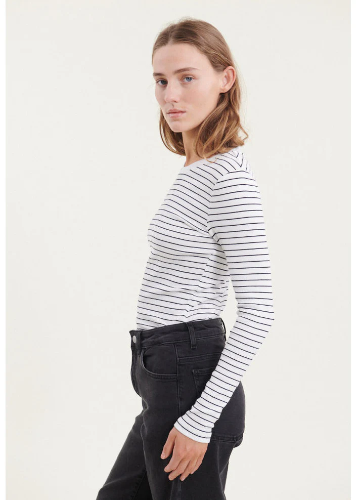 Basic Apparel Ludmilla LS Tee 702 Bright white / black - Image 4