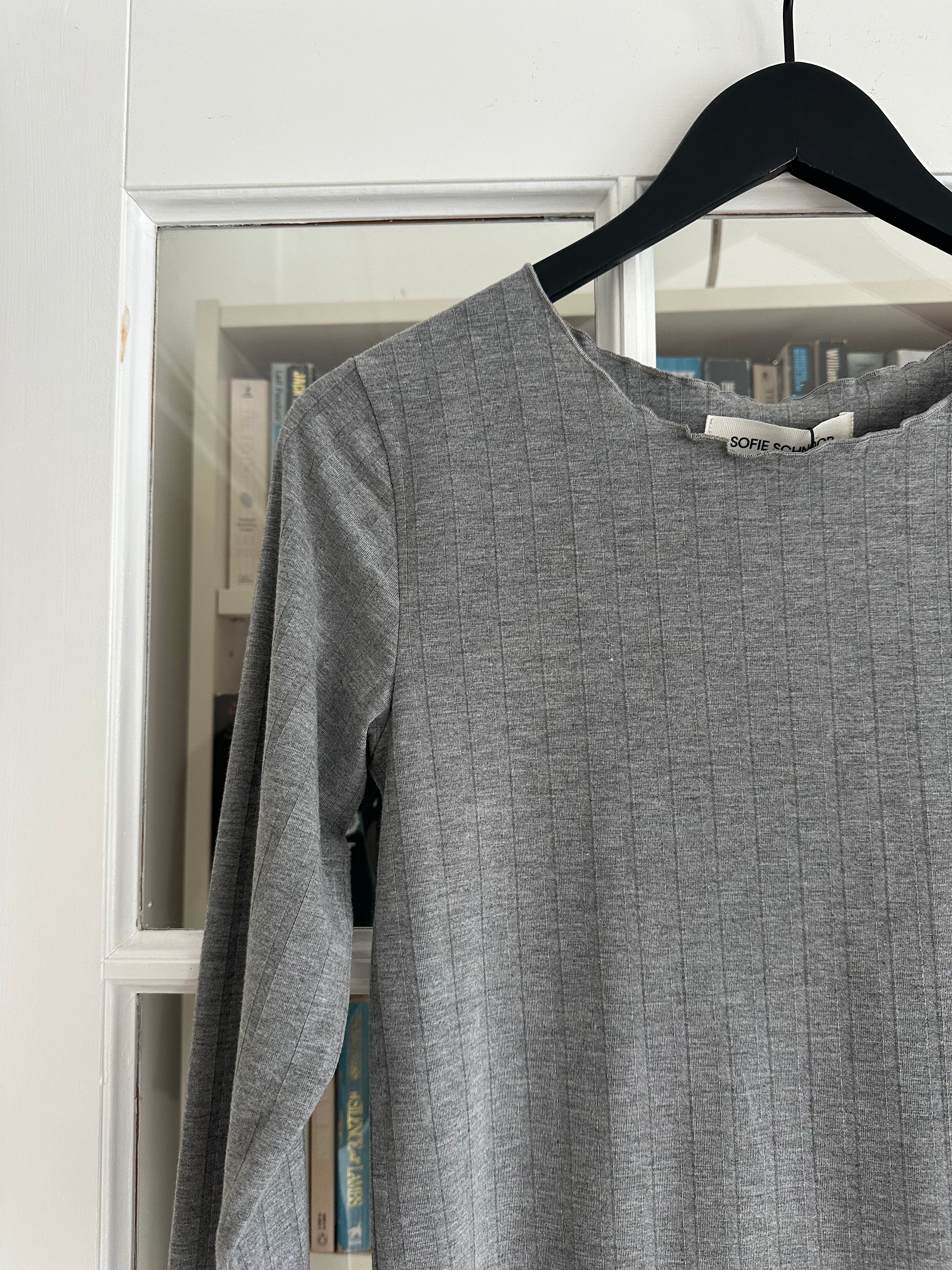 Sofie Schnoor S243320 Mattiesw t-shirt long sleeve grey melange - Image 6