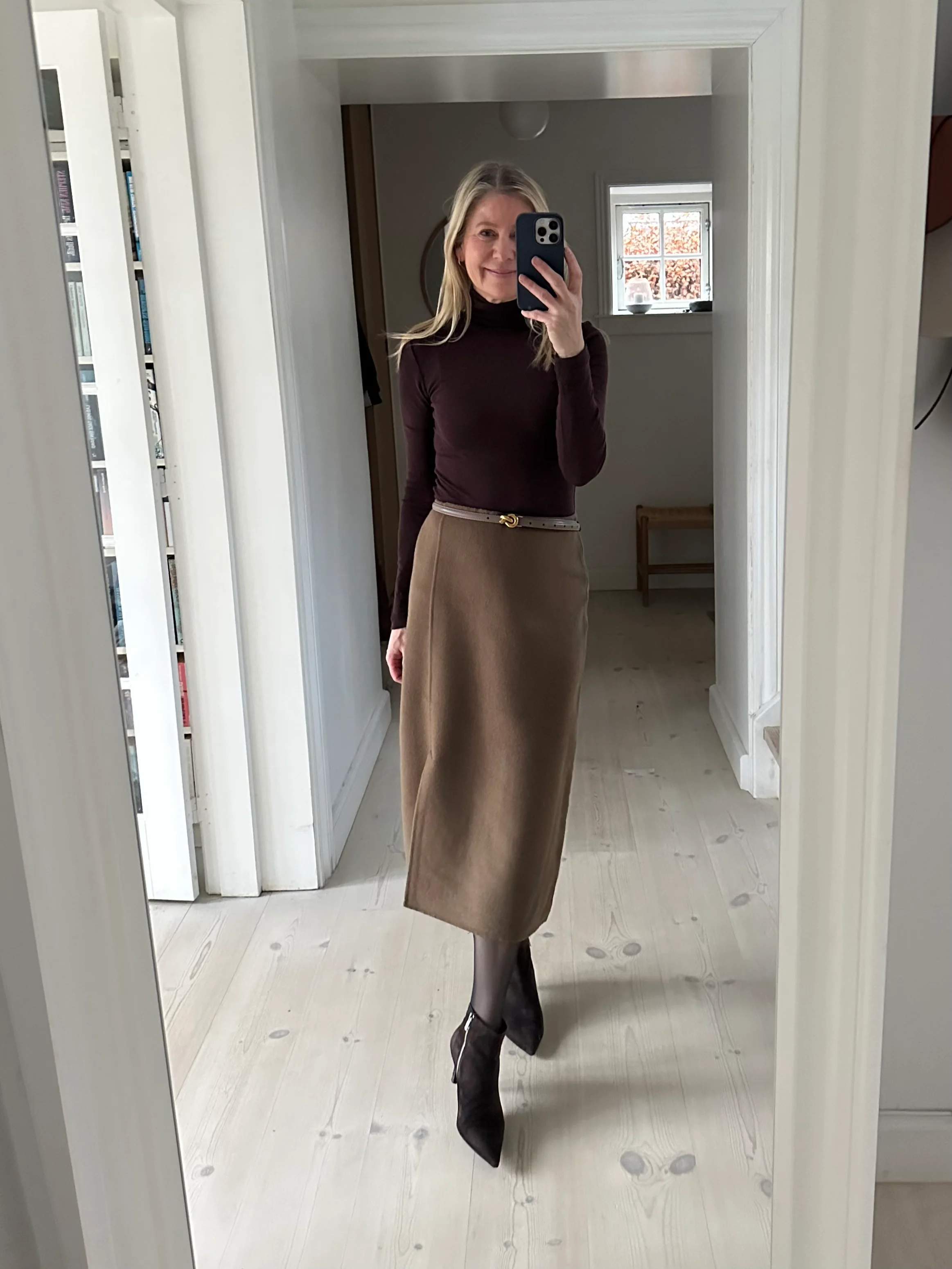 Minimum Calliope skirt 3772 Shitake - Image 3