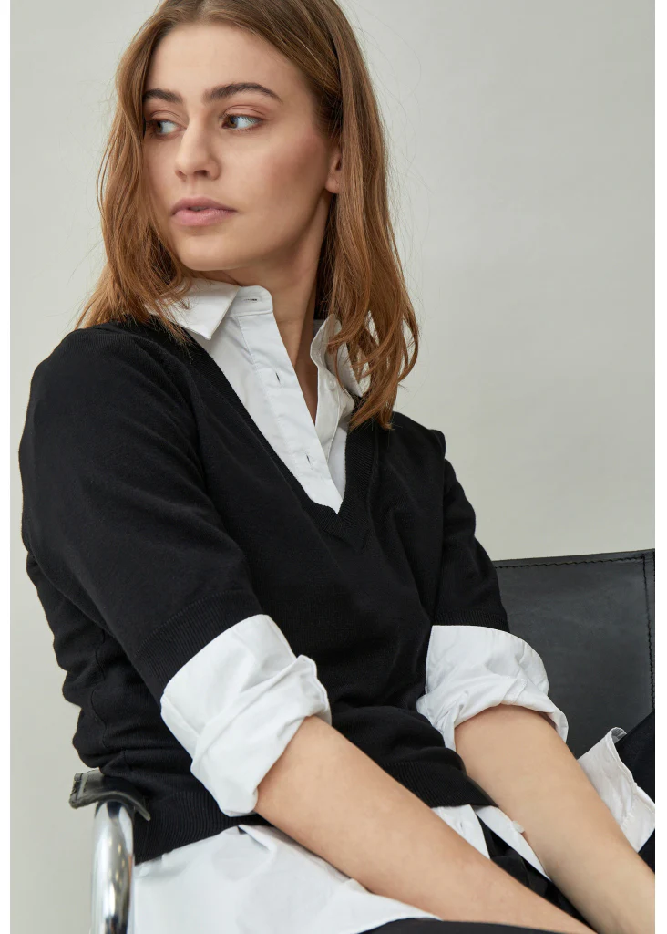 MSMilla V-Neck Knit Tee black - Image 4