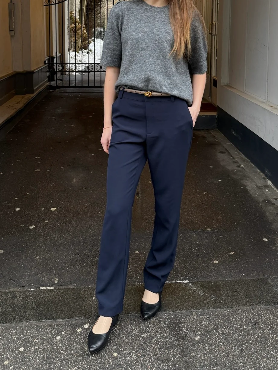 My Essential Wardrobe 26 The Tailored Straight Pant dark blue - Image 3