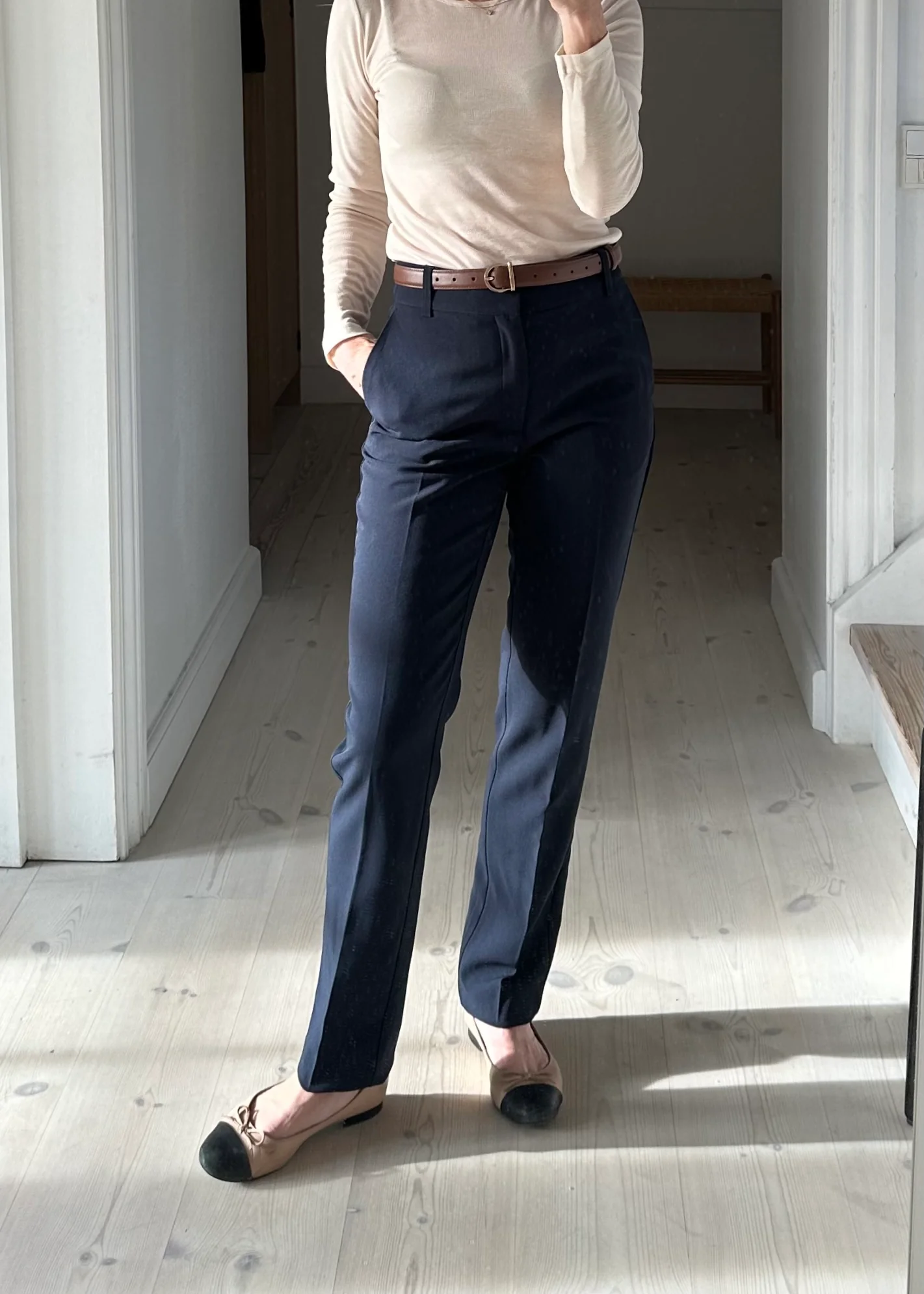 My Essential Wardrobe 26 The Tailored Straight Pant dark blue - Image 5