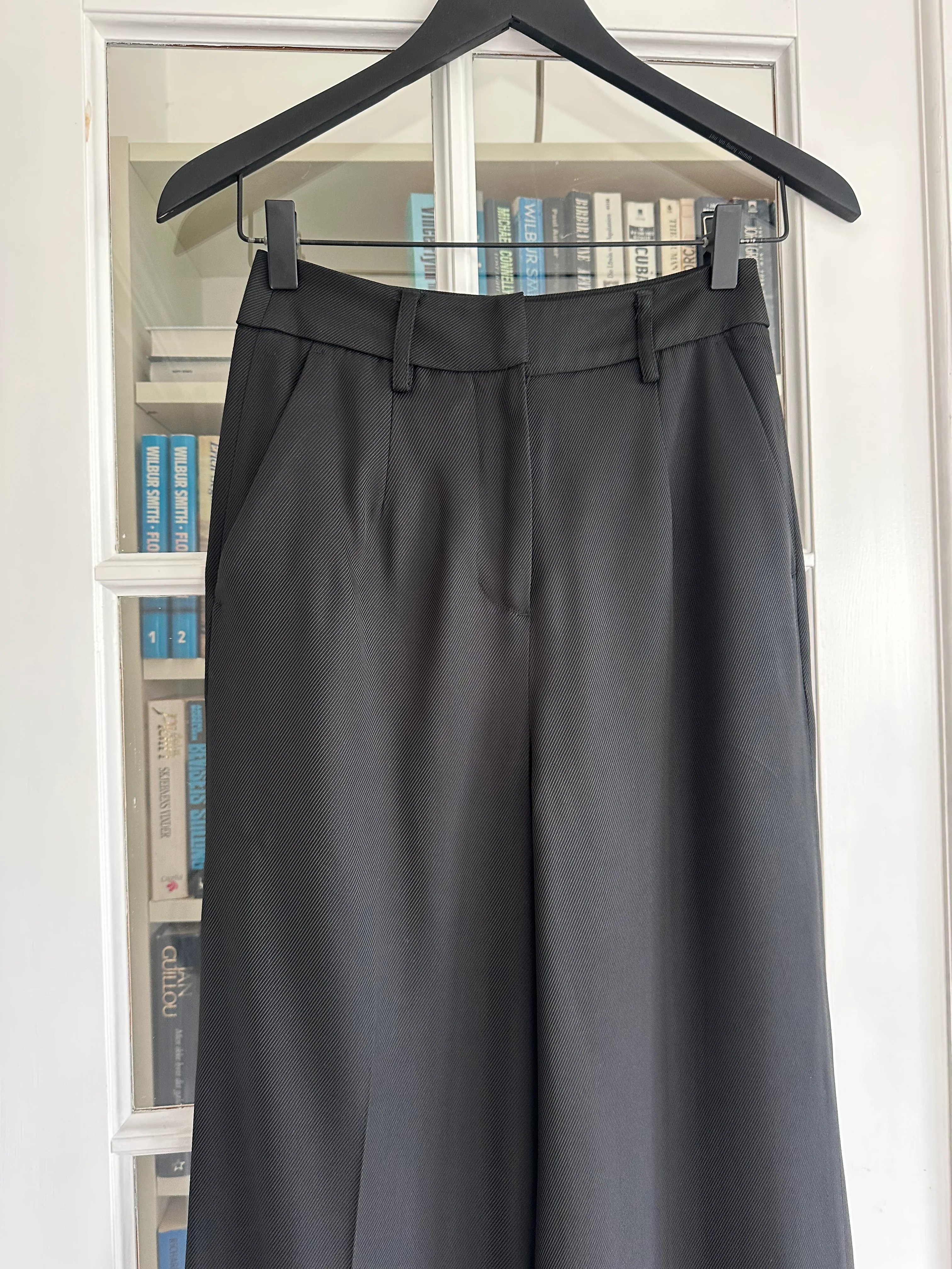 Urban Pioneers Naia Pants Black - Image 5