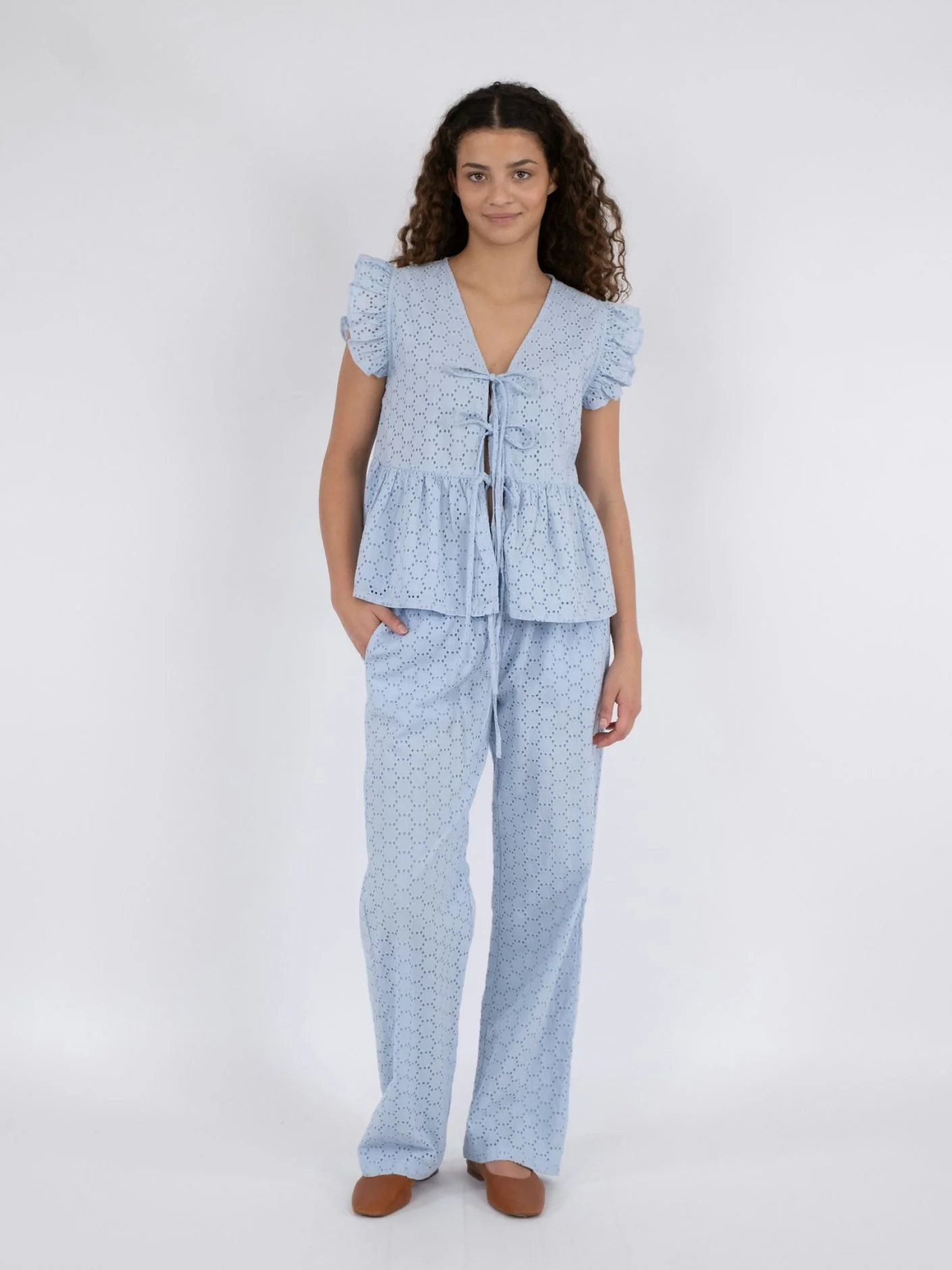 Neo Noir Claira Broderie pants light blue - Image 8