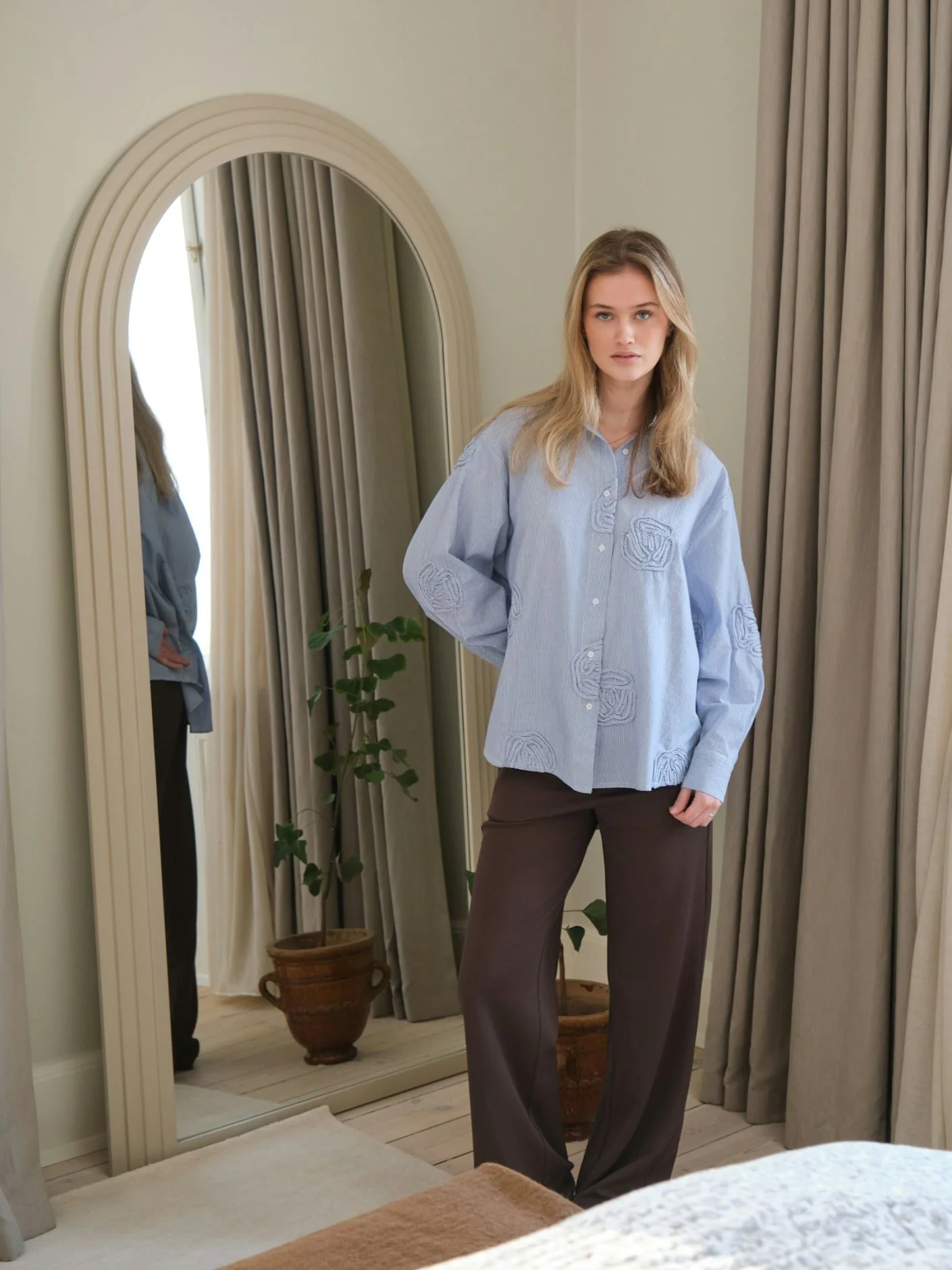 Neo Noir Dalma Dori Mini Stripe Shirt Blue - Image 2
