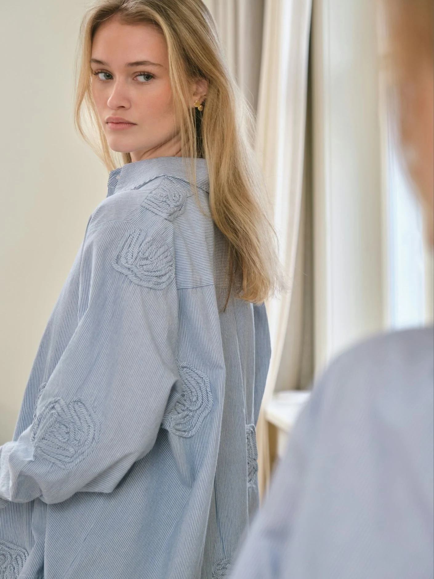 Neo Noir Dalma Dori Mini Stripe Shirt Blue - Image 3