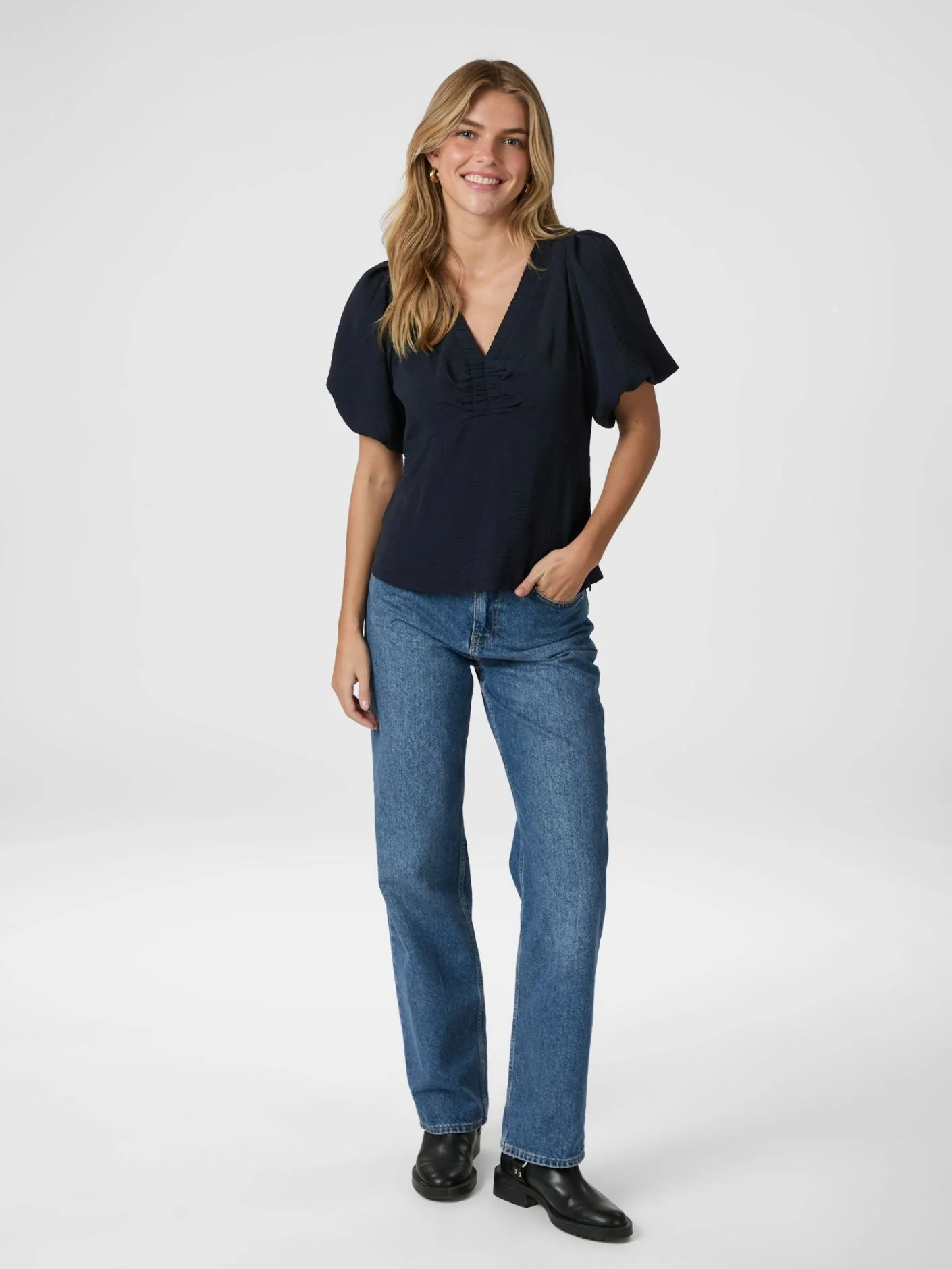 Neo Noir Irina Structure Blouse Navy - Image 5