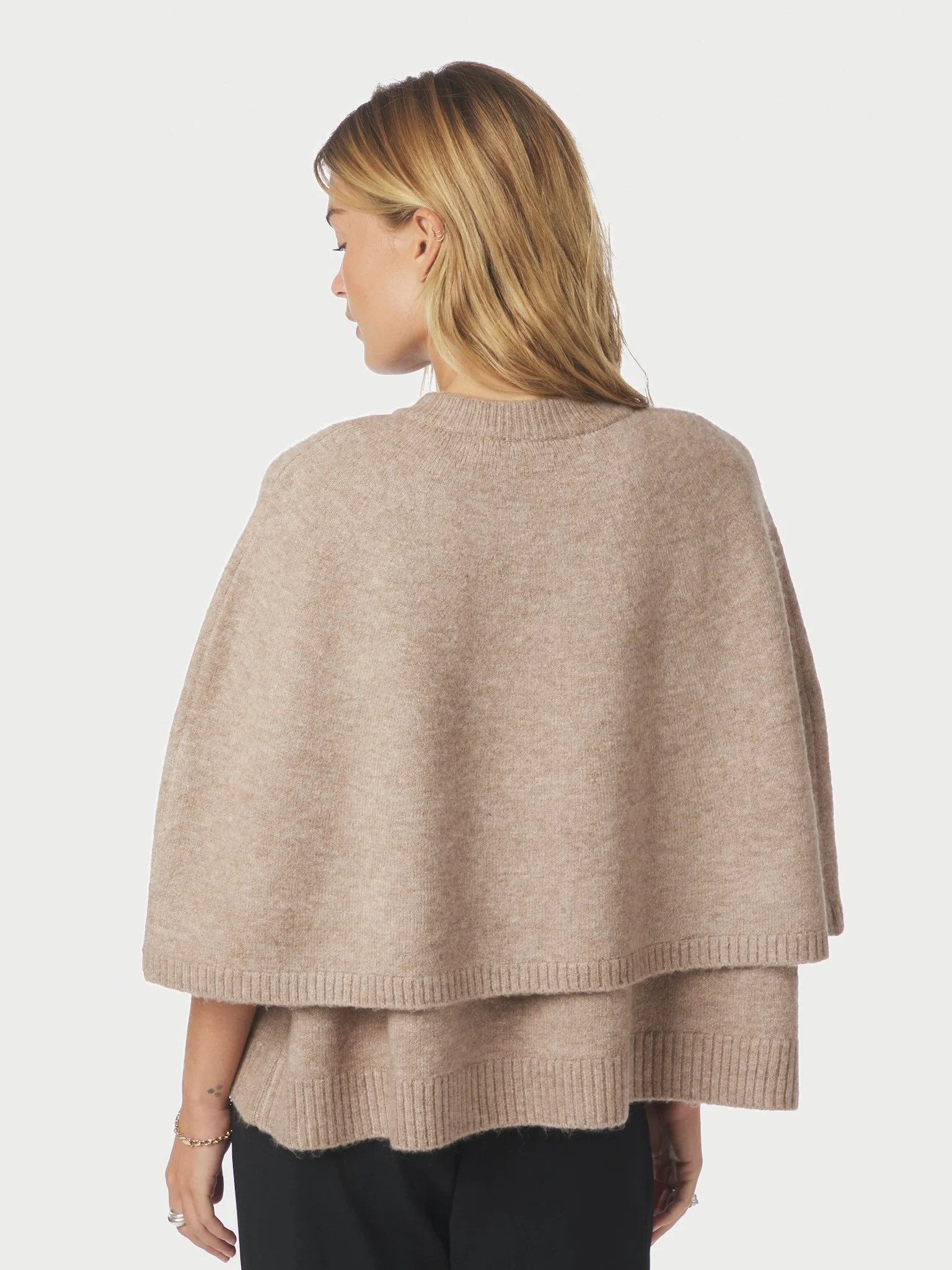 Neo Noir Josei Double Knit Cape Beige Melange - Image 7