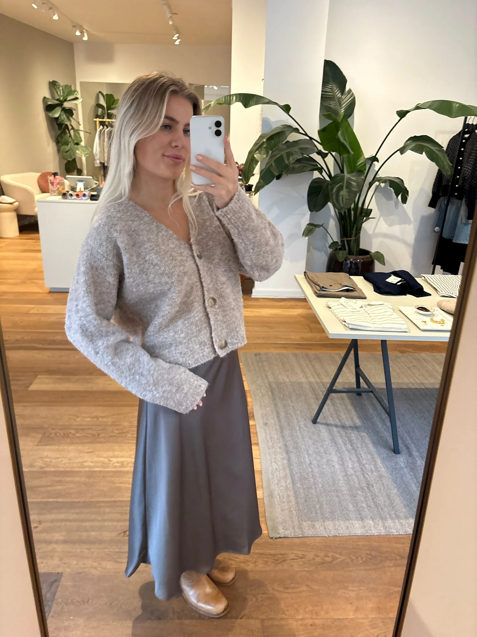 Neo Noir Lavanda Boucle Knit Cardigan dark sand - Image 6