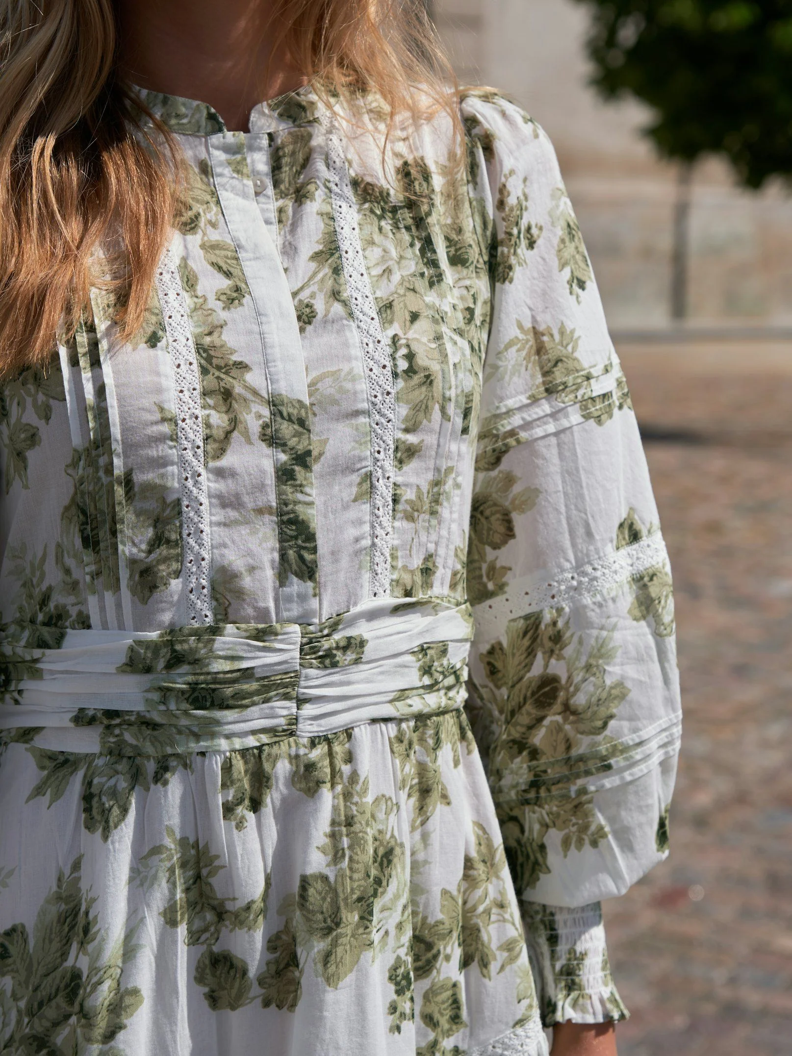Neo Noir Roberta Flower Flow Dress Sage Green - Image 6