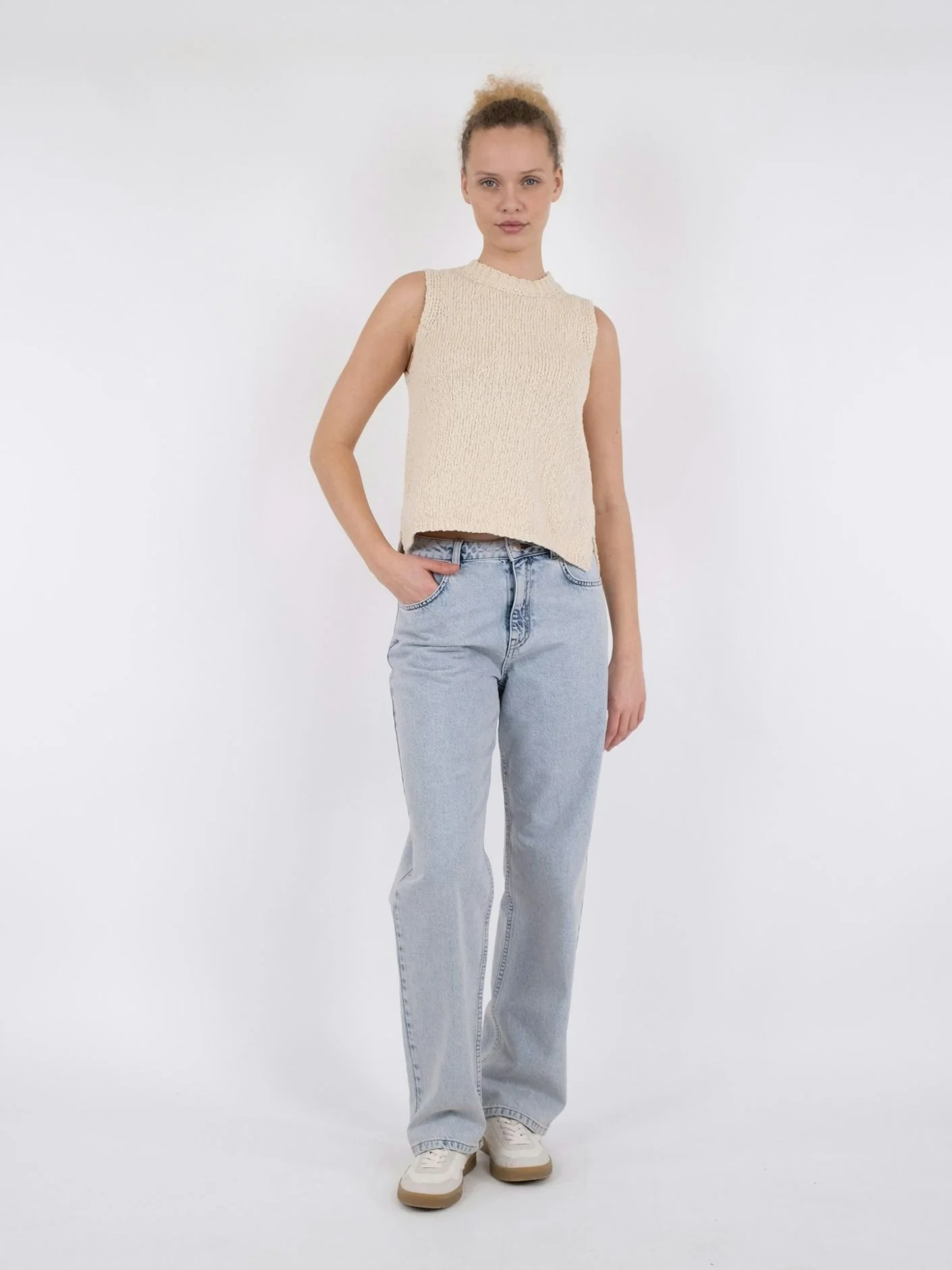 Neo Noir Virena Knit Vest sand - Image 7
