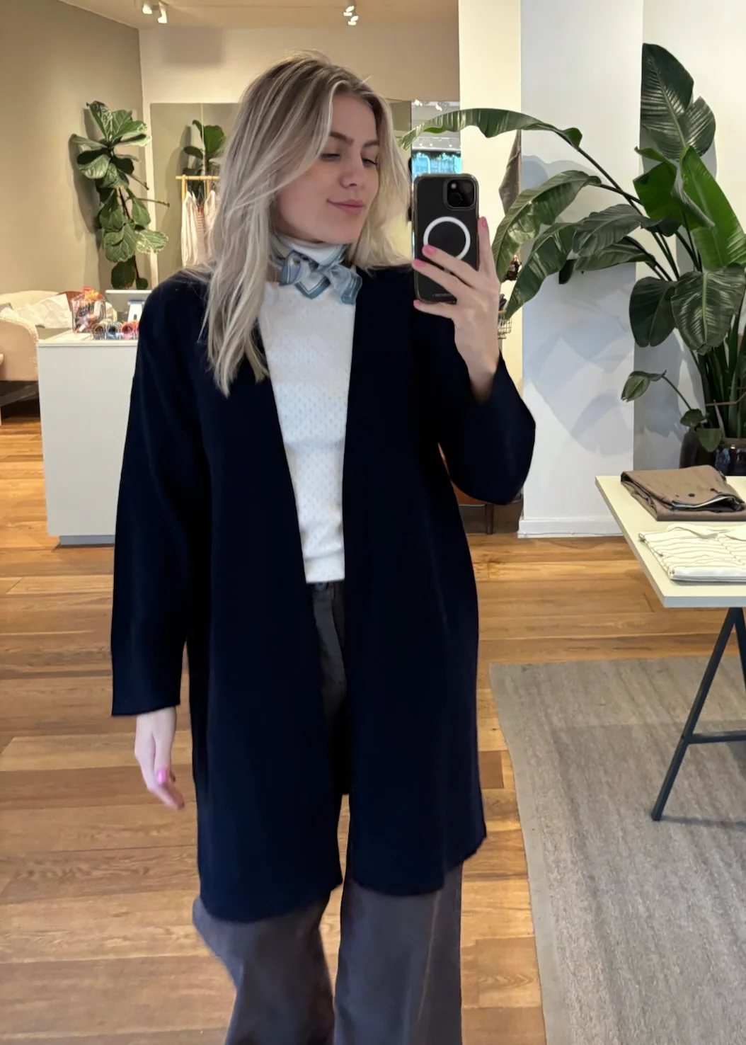 Urban Pioneers Niva Cardigan Navy - Image 2