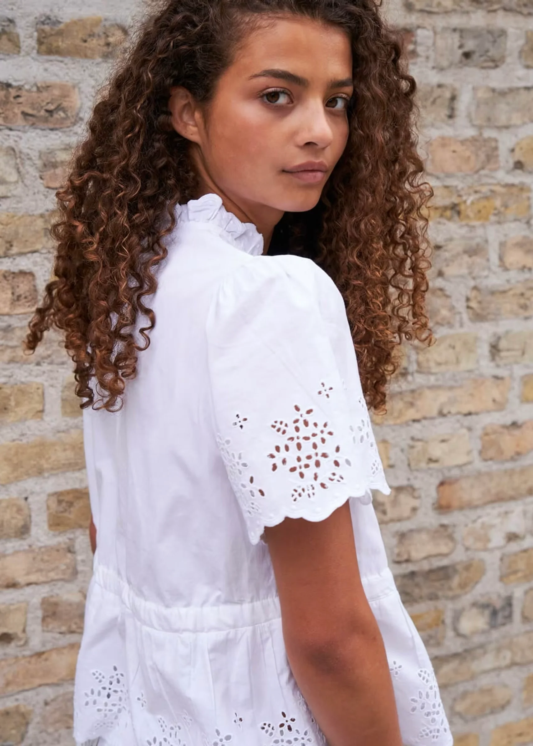 Neo Noir Satsi Embroidery Blouse White - Image 6