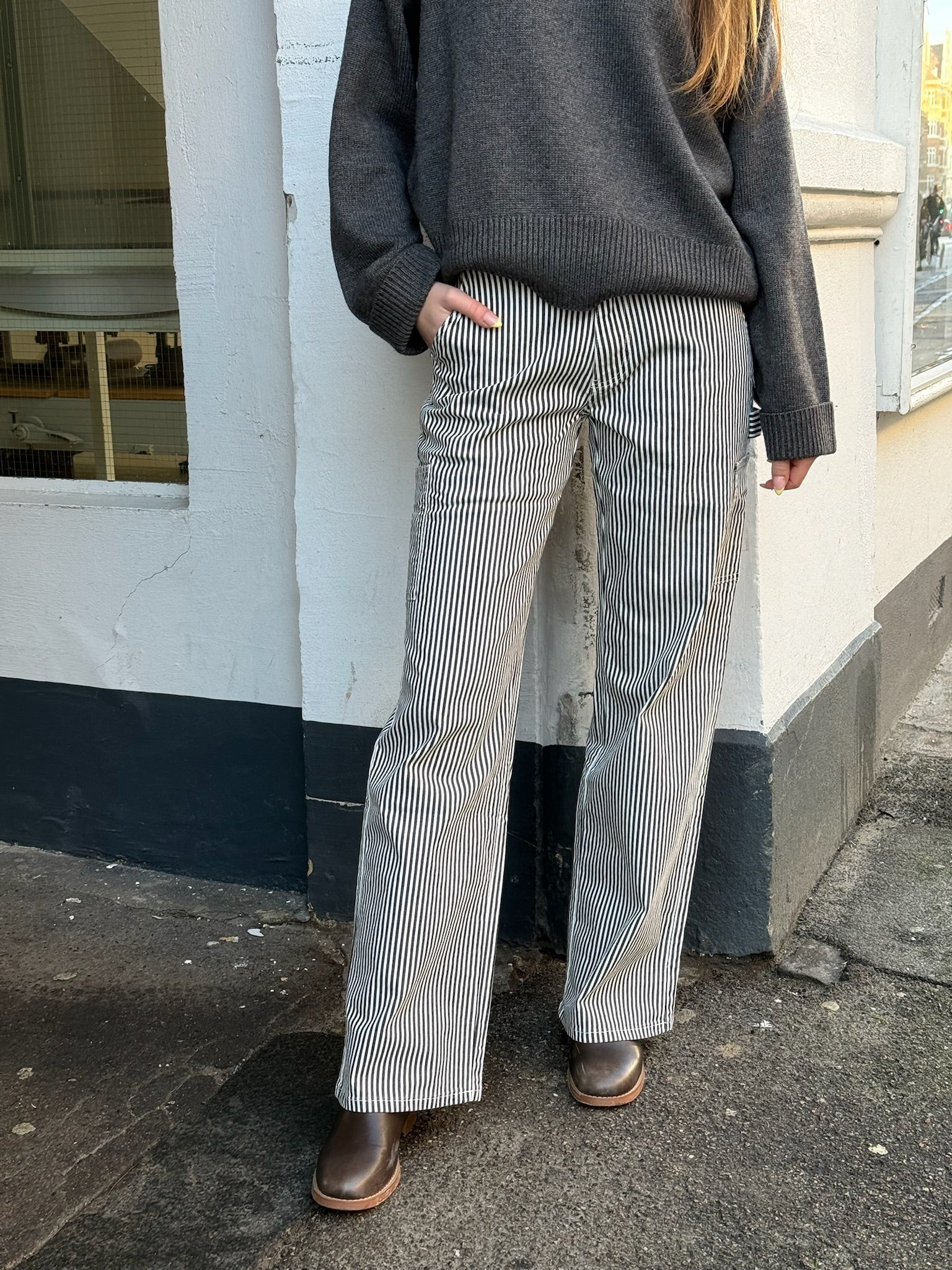 Sofie Schnoor SNOS250 Gittesw Trousers black white striped - Image 4