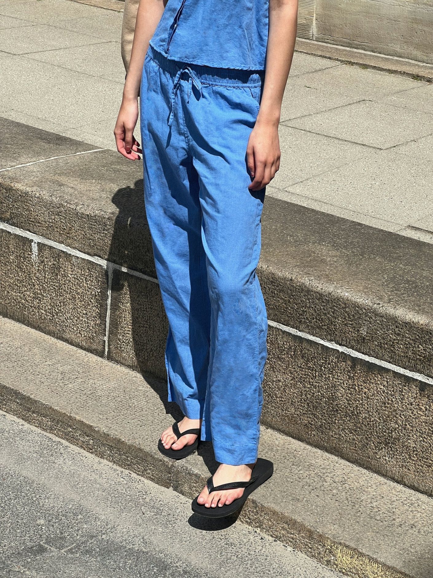 Neo Noir Sonar Linen Pants dusty blue - Image 3