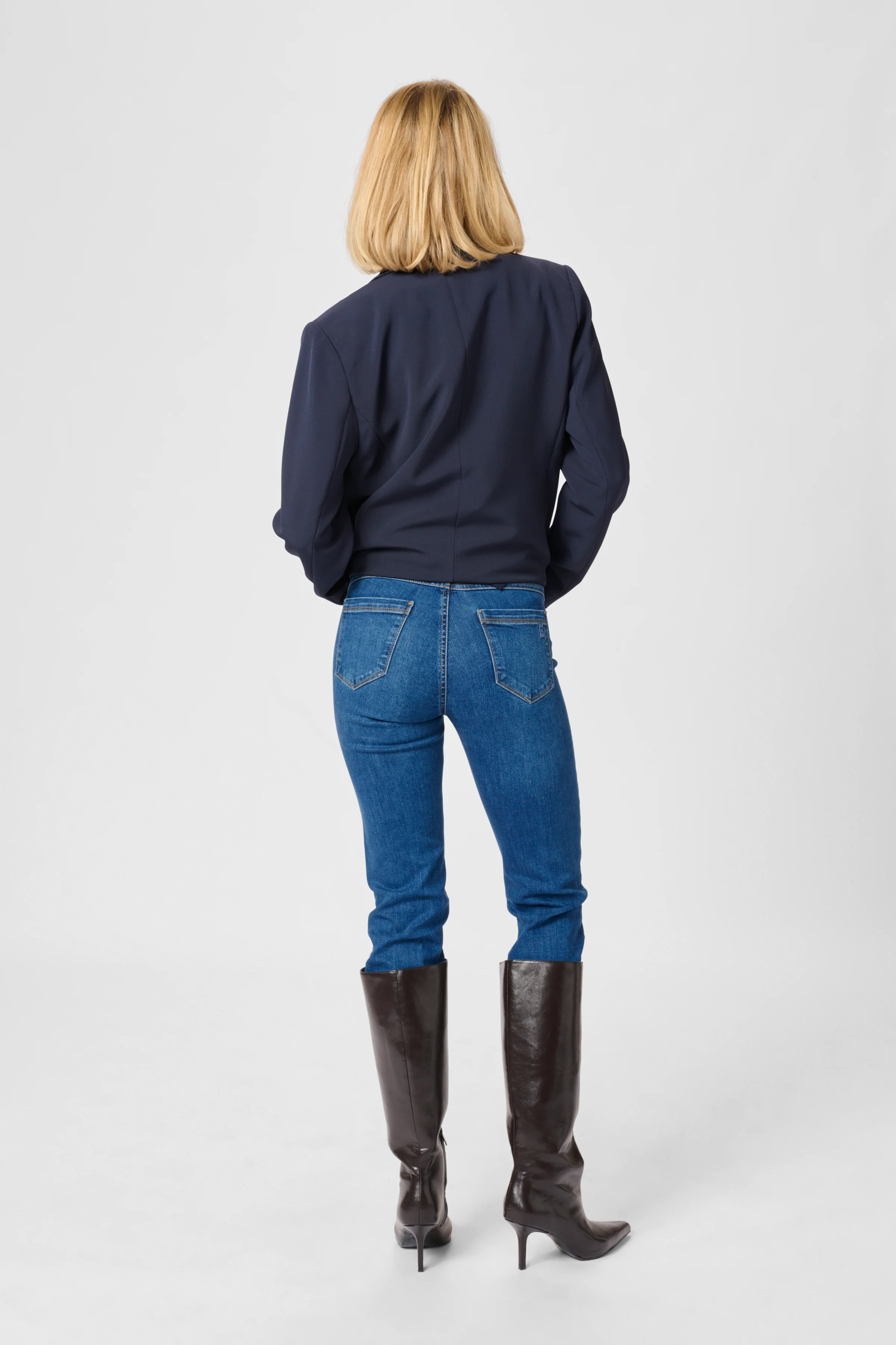 My Essential Wardrobe the Celina High straight medium blue - Image 7