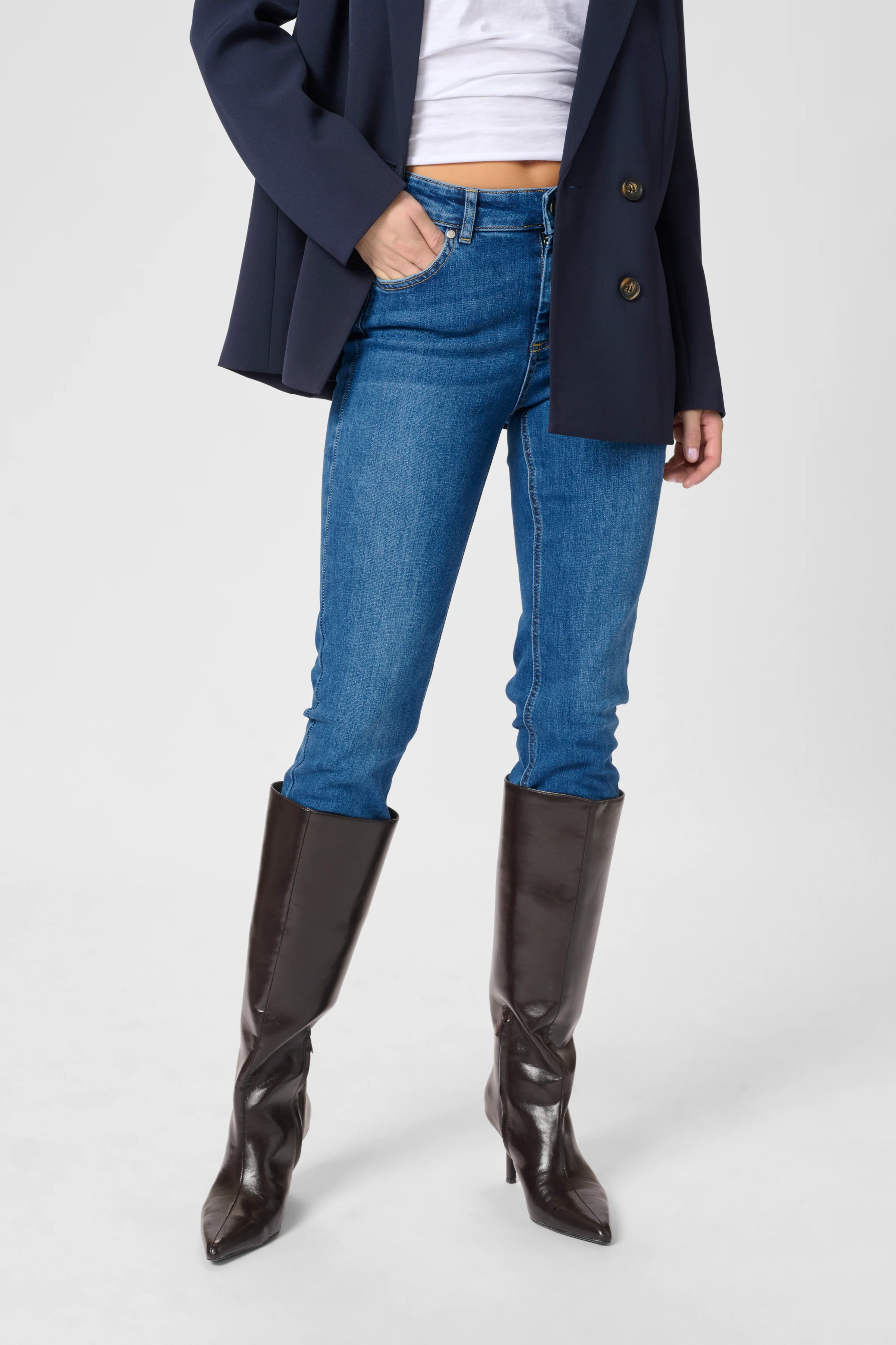 My Essential Wardrobe the Celina High straight medium blue - Image 8