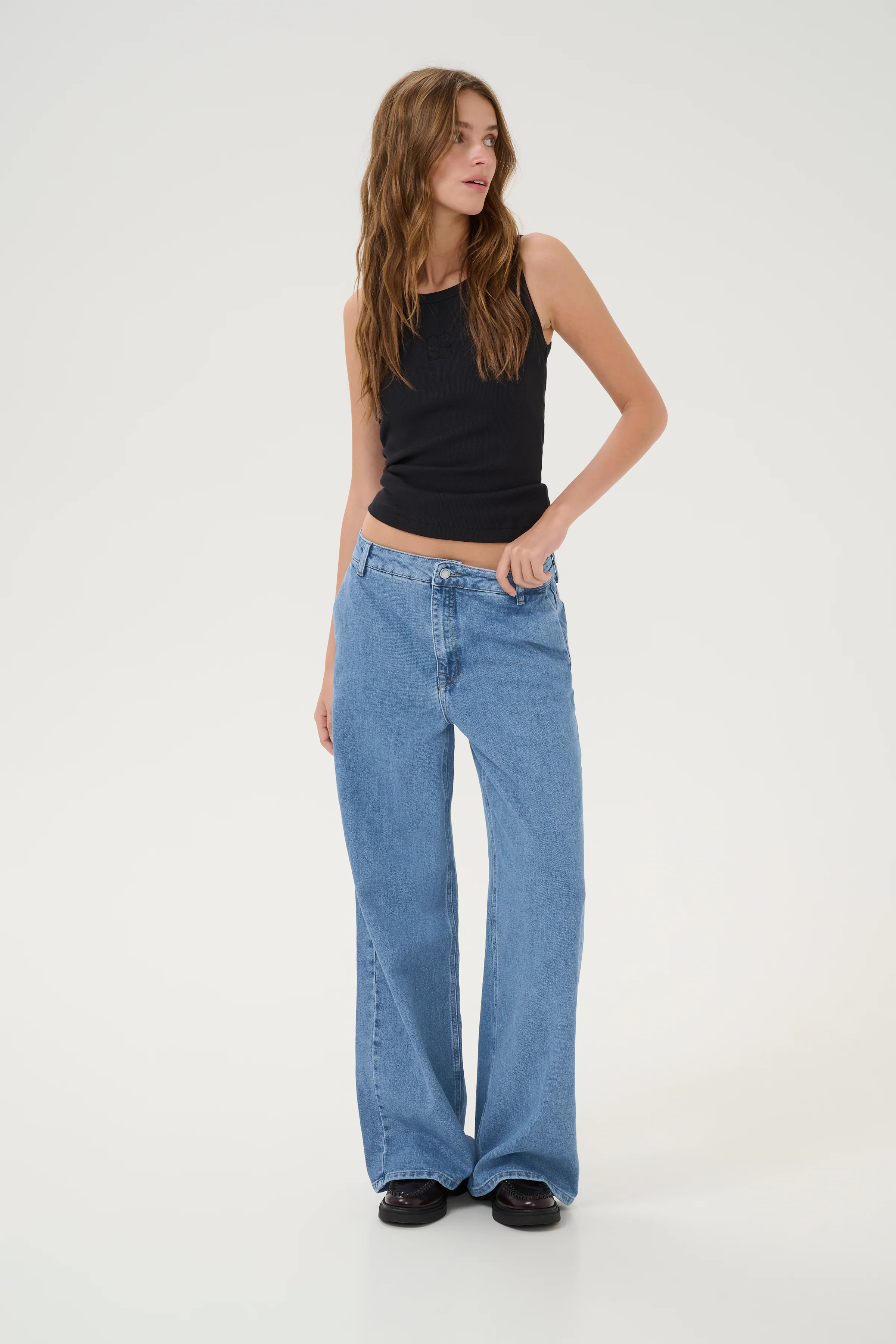 My Essential Wardrobe TusaMW 139 High Wide Y Medium Blue Retro Wash - Image 2